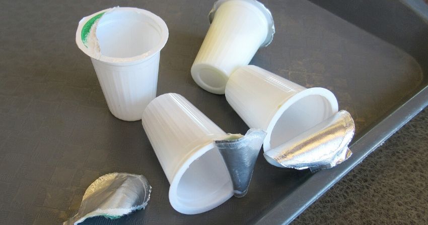 the food additive titanium dioxide, found in coffee creamers, gum, and ice cream, causes gut inflammation in mice