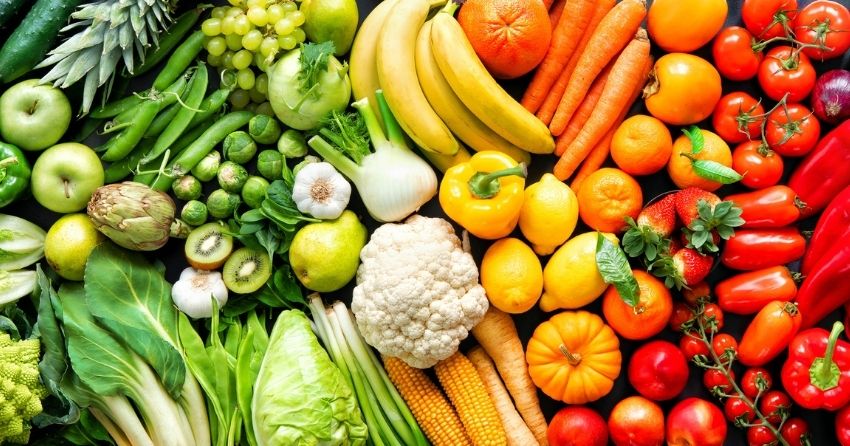 The Right '5-a-Day' Mix For Longevity is 2 Fruit and 3 Vegetable Servings Per Day