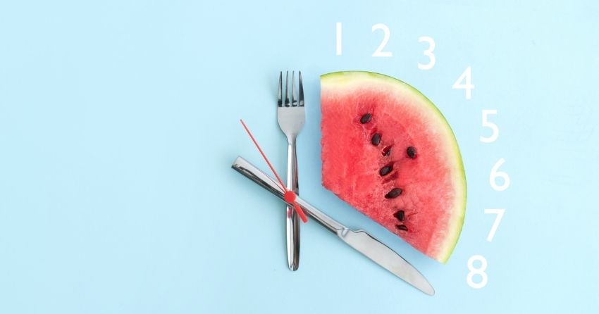 Mâncare cu restricții de timp: beneficiile ferestrelor de mâncare mai scurte și cum să o exersați pentru a susține longevitatea