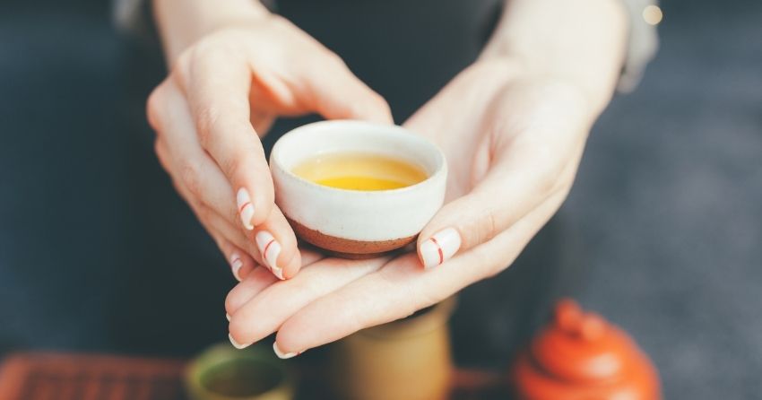 Study Finds Oolong Tea Boosts Fat Breakdown During Sleep